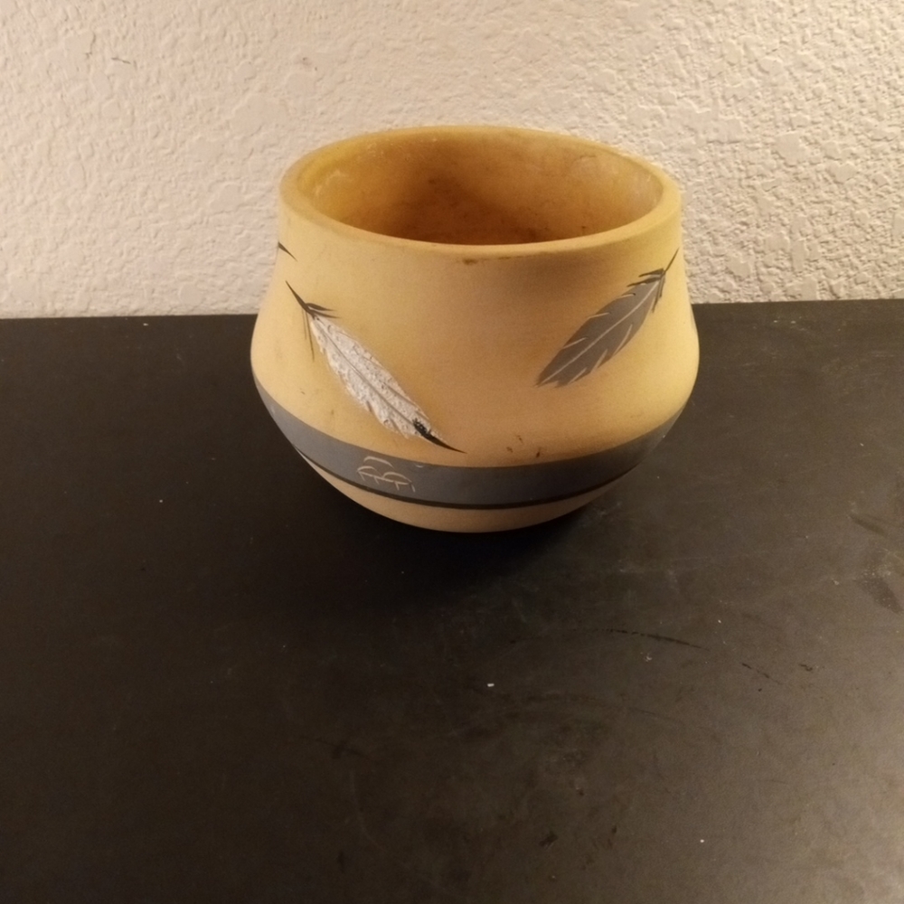 GORGEOUS 1984 Grey Feather Art Studio Pottery 5" Squat Vase or Planter.